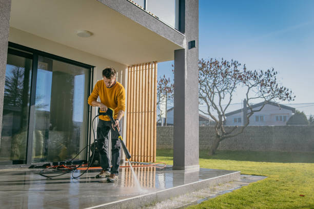 Best Animal Enclosure Cleaning  in Pompano Beach, FL